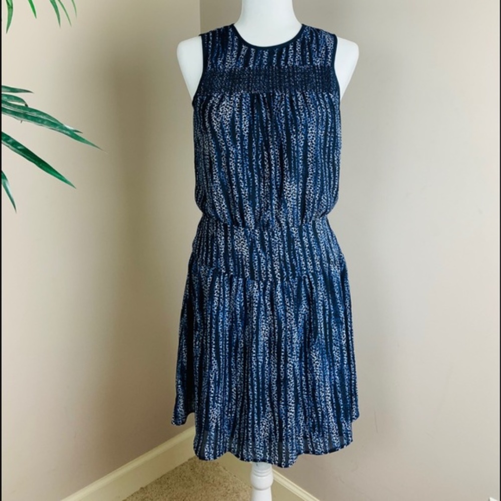 Michael Kors Burnell Sleeveless Printed Dress - Picture 7 of 7